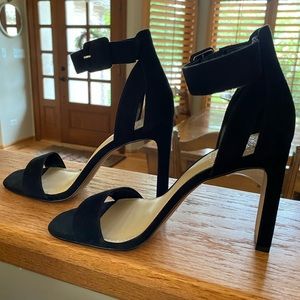 Vince Camuto, suede ankle strap dress sandal 7m